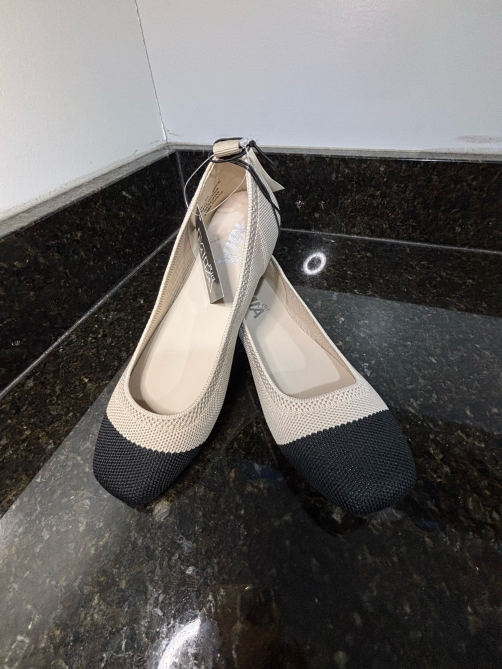 MIA NWT Women's Two-Tone Knit Ballet Flats - Black & Cream